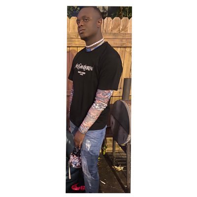 Profile Picture of Key The Fashion Freak 👜 (@ShawnLorde) on Twitter