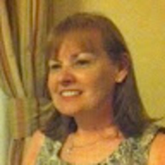 Profile Picture of Laurita Soisson (@lauritasoisson) on Poshmark
