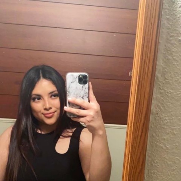 Profile Picture of Lupe Ledesma (@loopsll) on Poshmark