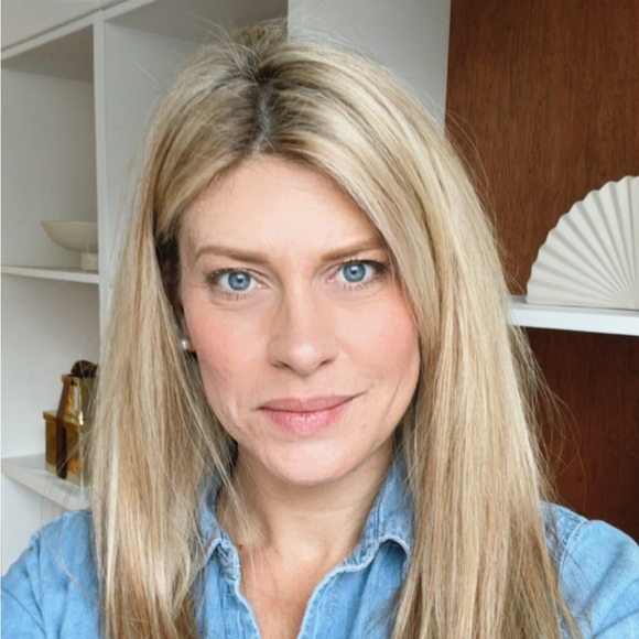 Profile Picture of Carly Mcdonald (@carlymcdonal590) on Poshmark