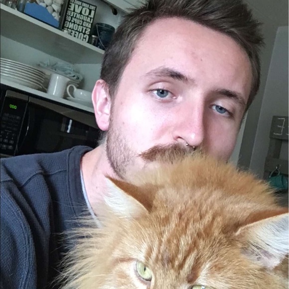Profile Picture of Jeff Sheary (@jsheary11) on Poshmark