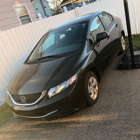 Profile Picture of Hiram Figueroa (@kb1slammed) on Poshmark