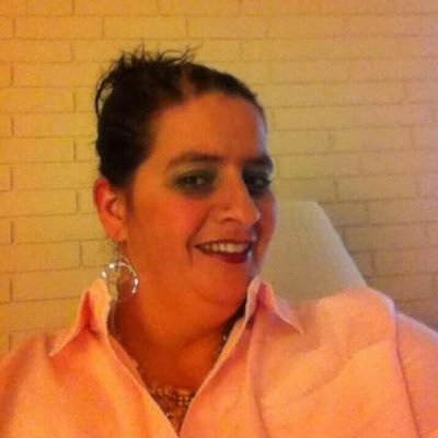 Profile Picture of Shelly Sylvester (@SylvesterShelly) on Twitter