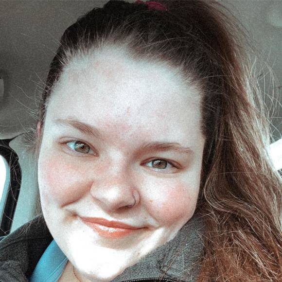 Profile Picture of Sarah Schramel (@sarahschramel) on Poshmark