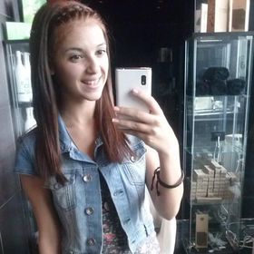 Danielle Chesser - Pinterest Profile Picture of Danielle Chesser (@DanielleChesse) on Pinterest