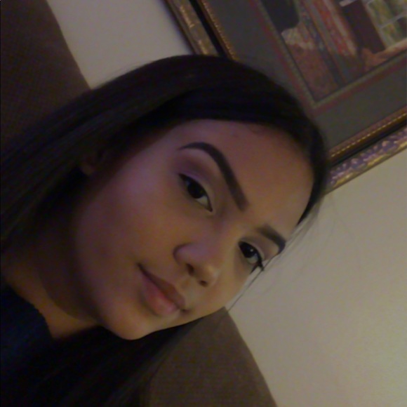 Lorimee Rosario - Poshmark Profile Picture of Lorimee Rosario (@_lori__) on Poshmark