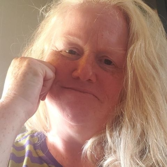 Profile Picture of Anna Hilvers (@annahilvers) on Poshmark