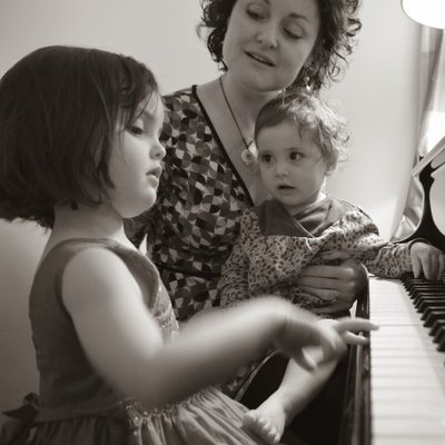 Profile Picture of Anne Heaton (@anneheaton) on Twitter