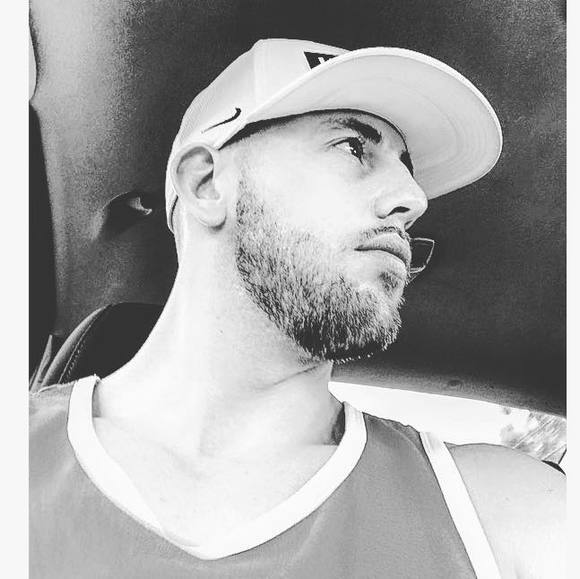 Profile Picture of Jimmy Gunn (@jimmygunn) on Poshmark