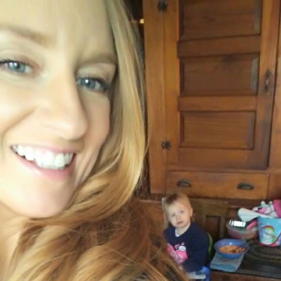 Audrey Clementz - Poshmark Profile Picture of Audrey Clementz (@naturalred7) on Poshmark