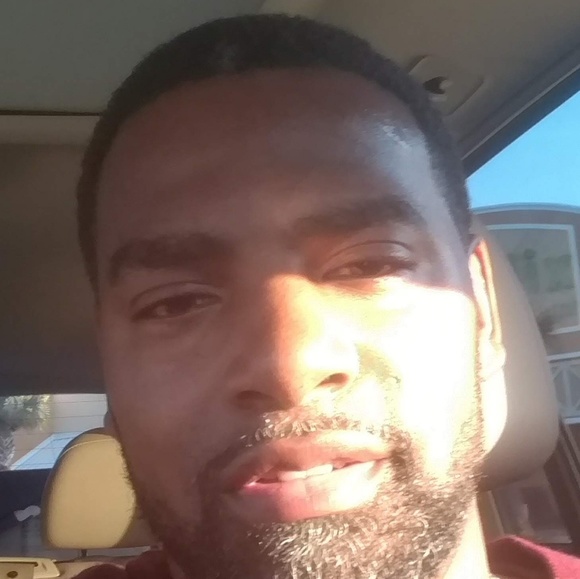 Profile Picture of Cedric Evans (@ceelo1000) on Poshmark