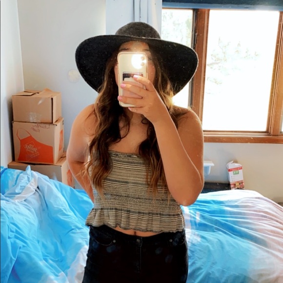 Profile Picture of Julianna Russo (@juliannarr16) on Poshmark
