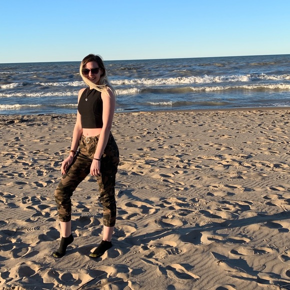 Eden Markham - Poshmark Profile Picture of Eden Markham (@edenm12345) on Poshmark