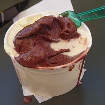 Profile Picture of Julianne Simpson (@simps_julianne) on Twitter