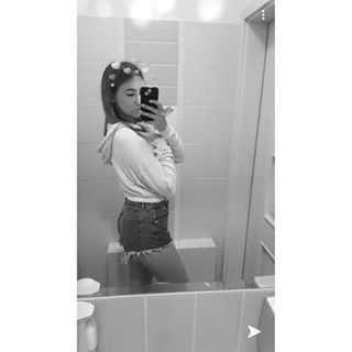 Profile Picture of Zuza Podloch (@zuza.pe.58) on Facebook