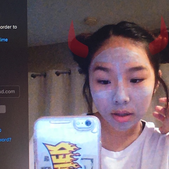 Profile Picture of Alysha Nguyen (@alysha_nguyen) on Poshmark