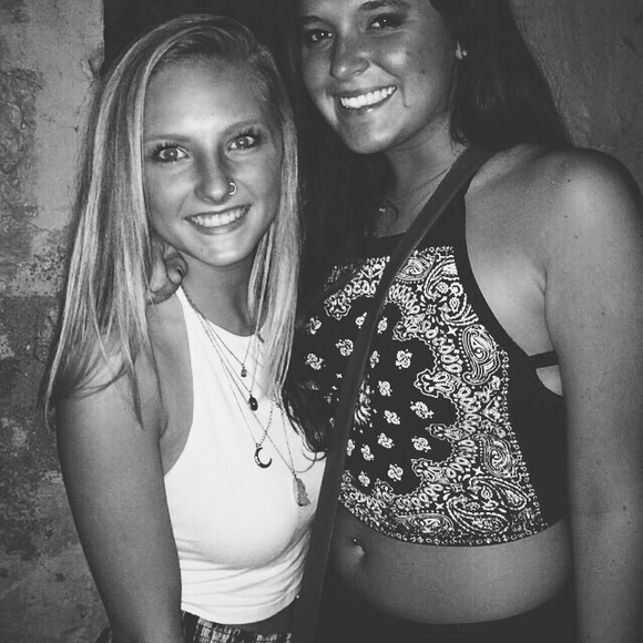 Profile Picture of Angelica Urso (@gelly15) on Poshmark