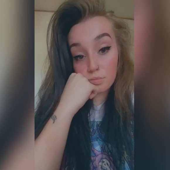 Profile Picture of Sady Searles (@sadyann) on Poshmark