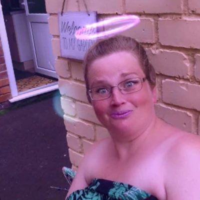 Profile Picture of Julia Booth (@JuliaBo86292575) on Twitter