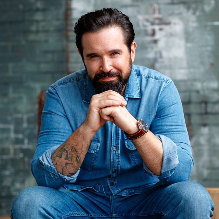 Profile Picture of Robert Simon (@planetfunbob) on Tiktok