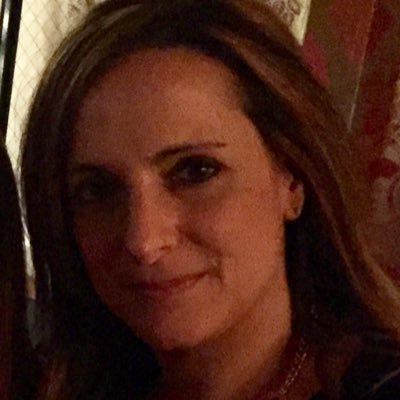 Profile Picture of Laurie Esposito (@LAnneEposito) on Twitter
