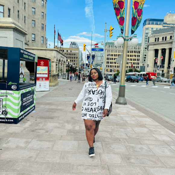 Profile Picture of Edirin Ojo (@ojoedrin) on Poshmark