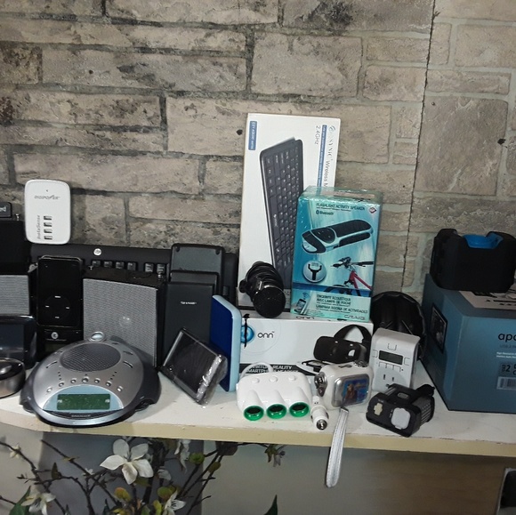 Profile Picture of Sinco Sells (@sinco214) on Poshmark