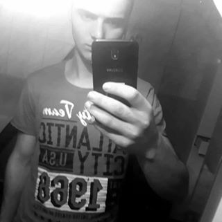 Profile Picture of Łukasz Ludwichowski (@&) on Facebook