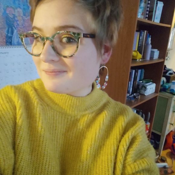 Profile Picture of Sara Barnoski (@sarabarnoski) on Poshmark