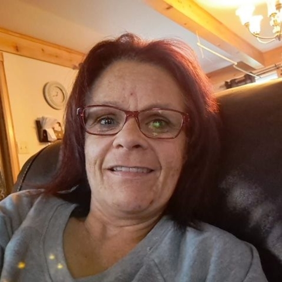 Michelle Bourgoin - Poshmark Profile Picture of Michelle Bourgoin (@michelebourgoin) on Poshmark