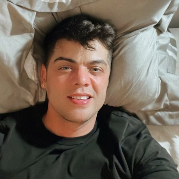 Profile Picture of Wilfredo Irenze silva (@anajuliasilva84) on Poshmark