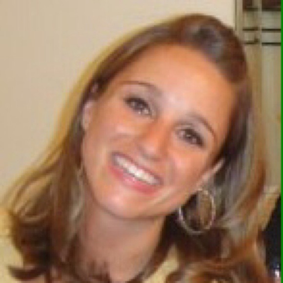 Profile Picture of Liz Borcik (@laborcik) on Poshmark