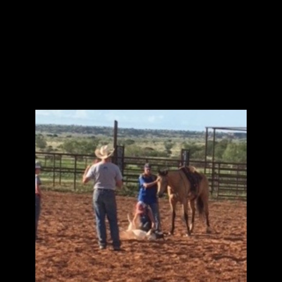 Profile Picture of Macky G (@mackenziegar833) on Poshmark