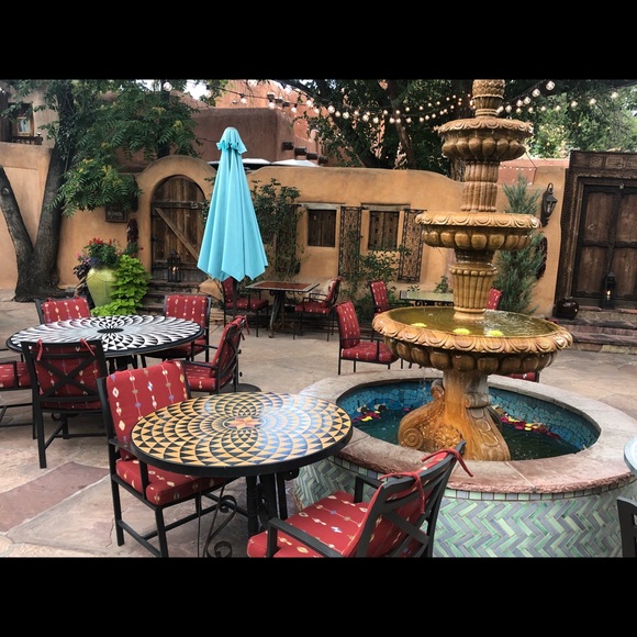 Profile Picture of Shelley Weisler (@designdelight1) on Poshmark