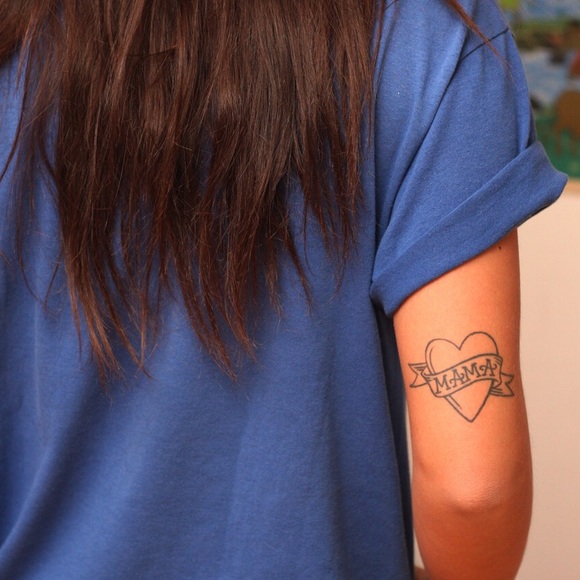 Amanda Kaites - Poshmark Profile Picture of Amanda Kaites (@amandakaites) on Poshmark