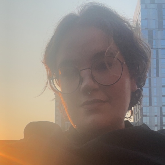 Profile Picture of Mariah Shinners (@mariah_shinners) on Poshmark