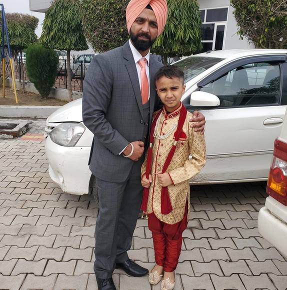Profile Picture of Jaswinder Gill (@jaswinder_g) on Poshmark