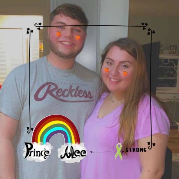 Profile Picture of Laura Reaume (@laurareaume) on Poshmark