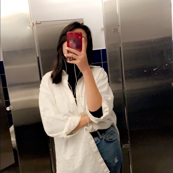Profile Picture of Kim Liu (@mooisag) on Poshmark