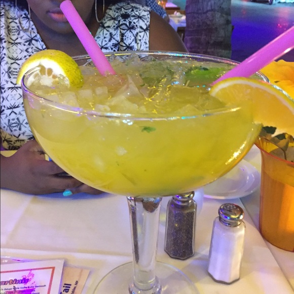 Profile Picture of Bobbye Rouse (@barchel) on Poshmark