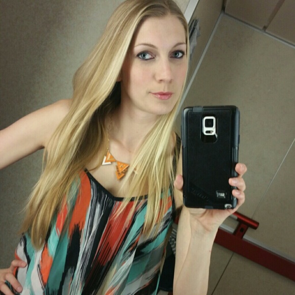 Profile Picture of Heather Burritt (@heatherbee24) on Poshmark