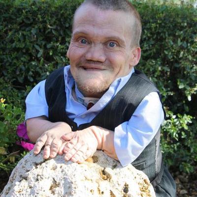 Profile Picture of Chad Thhomas (@cteaguehr) on Twitter