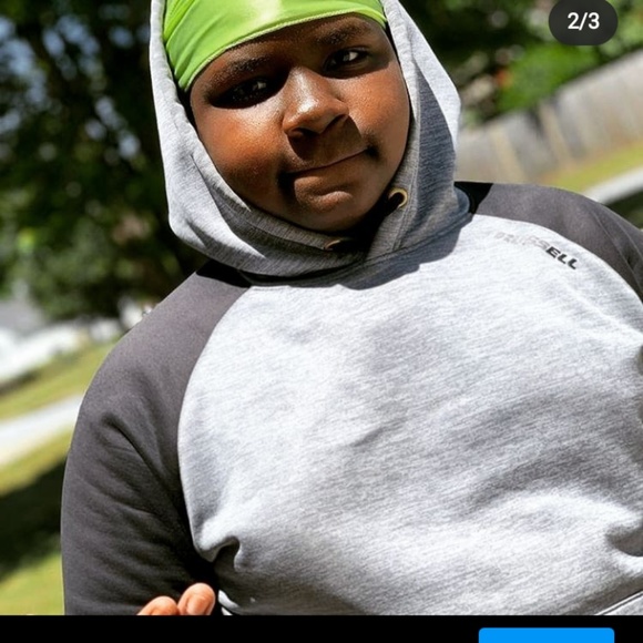 Profile Picture of Alexander Peters (@xann14) on Poshmark
