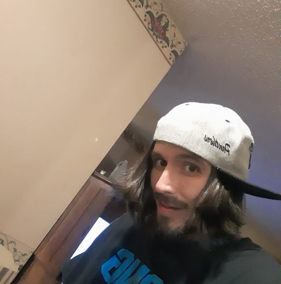 Profile Picture of Dustin Hyatt (@dustinhyatt) on Poshmark