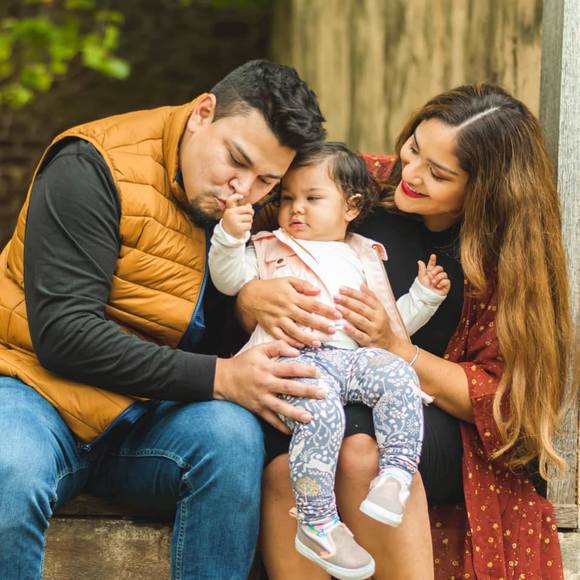 Profile Picture of Claudia Olazabal (@claudia_liz2006) on Poshmark