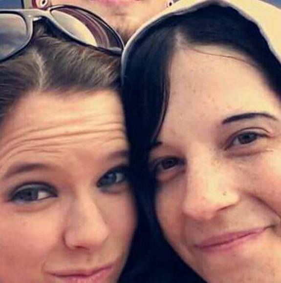 Profile Picture of Nichole Moore (@lindsey29johns) on Poshmark
