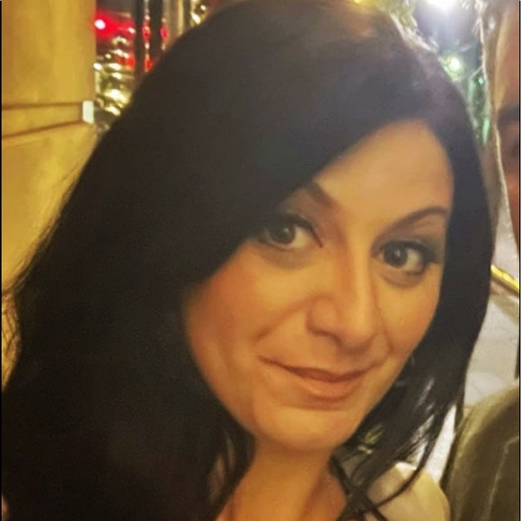 Profile Picture of Carly Palermo (@carlypalermo) on Poshmark