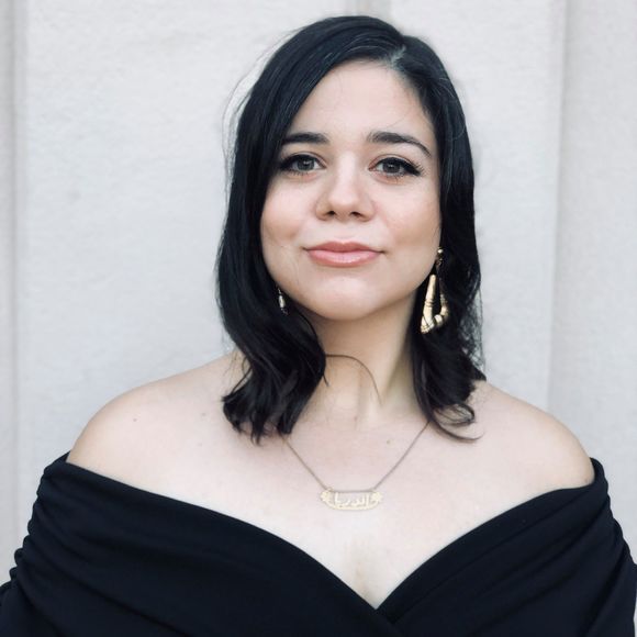 Profile Picture of Andrea Batarse (@acb3436) on Poshmark