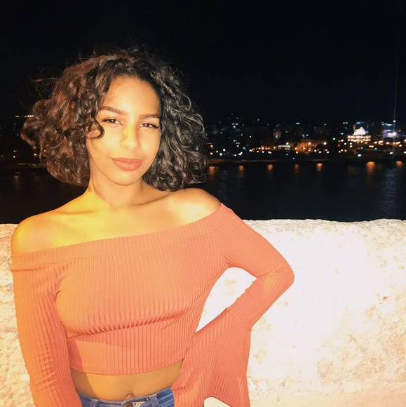 Profile Picture of Kim Lorenzo (@kimokiii) on Poshmark