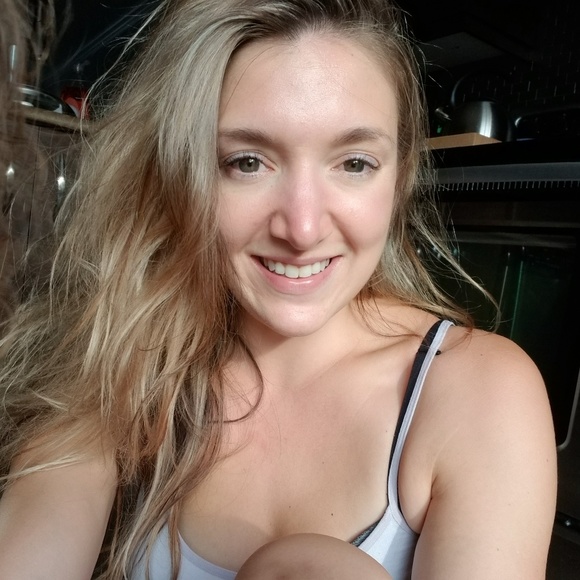 Profile Picture of V?ronique Picard (@verope) on Poshmark